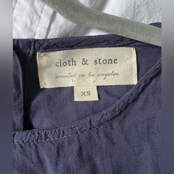 Cloth & Stone navy blue peplum top size xs - Picture 2 of 4